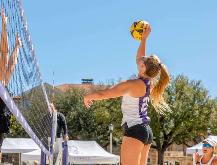 Twitter: @TCUBeachVB
